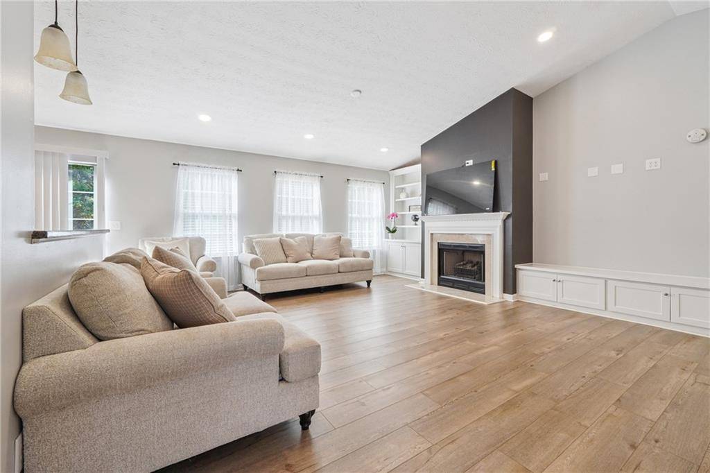 Woodstock, GA 30188,102 River Marsh LN