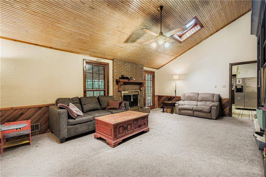 Stone Mountain, GA 30083,642 Sheppard RD