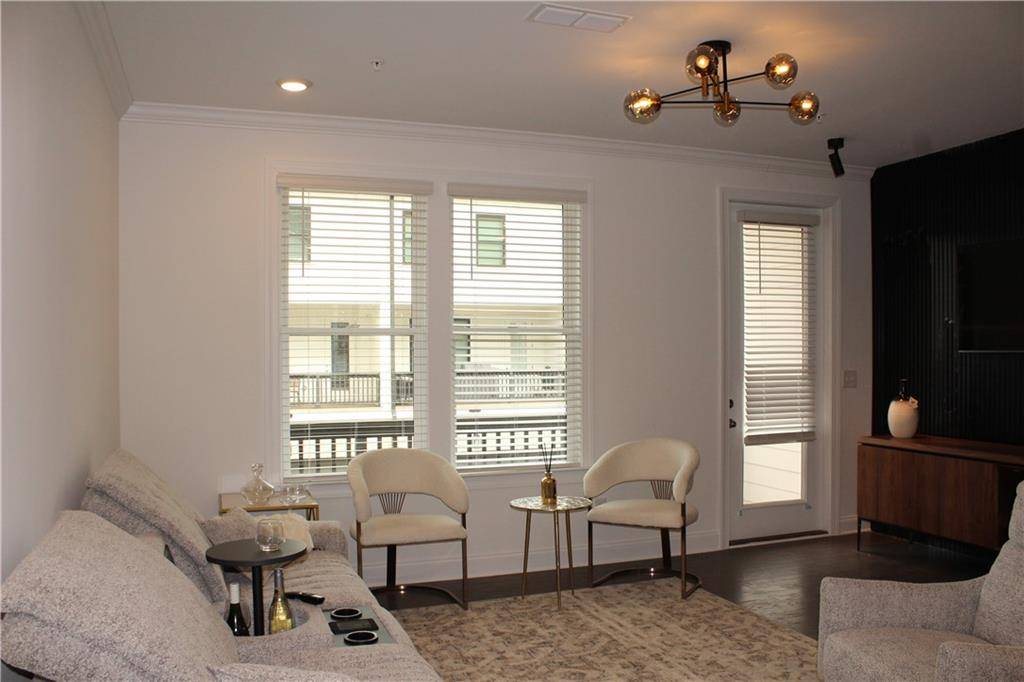 Sandy Springs, GA 30328,6641 Beacon DR