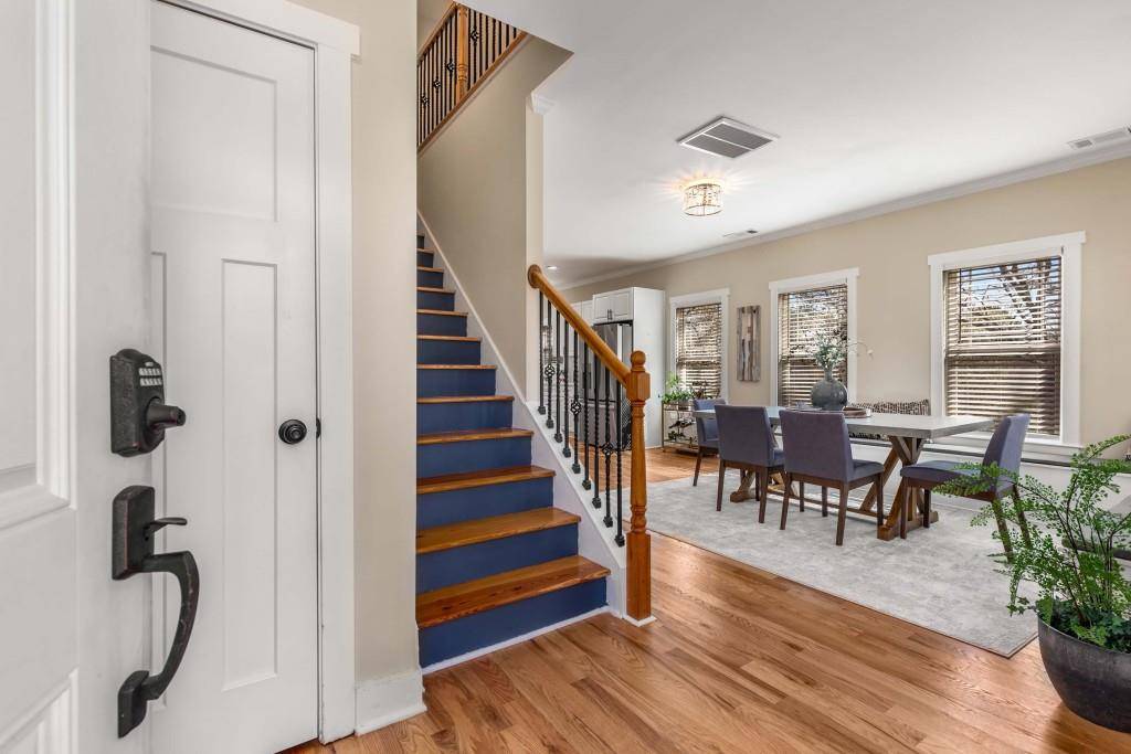 Atlanta, GA 30318,1985 Lois PL NW