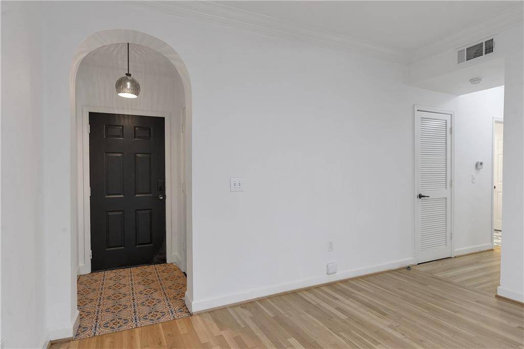 Brookhaven, GA 30319,3777 Peachtree RD NE #1211