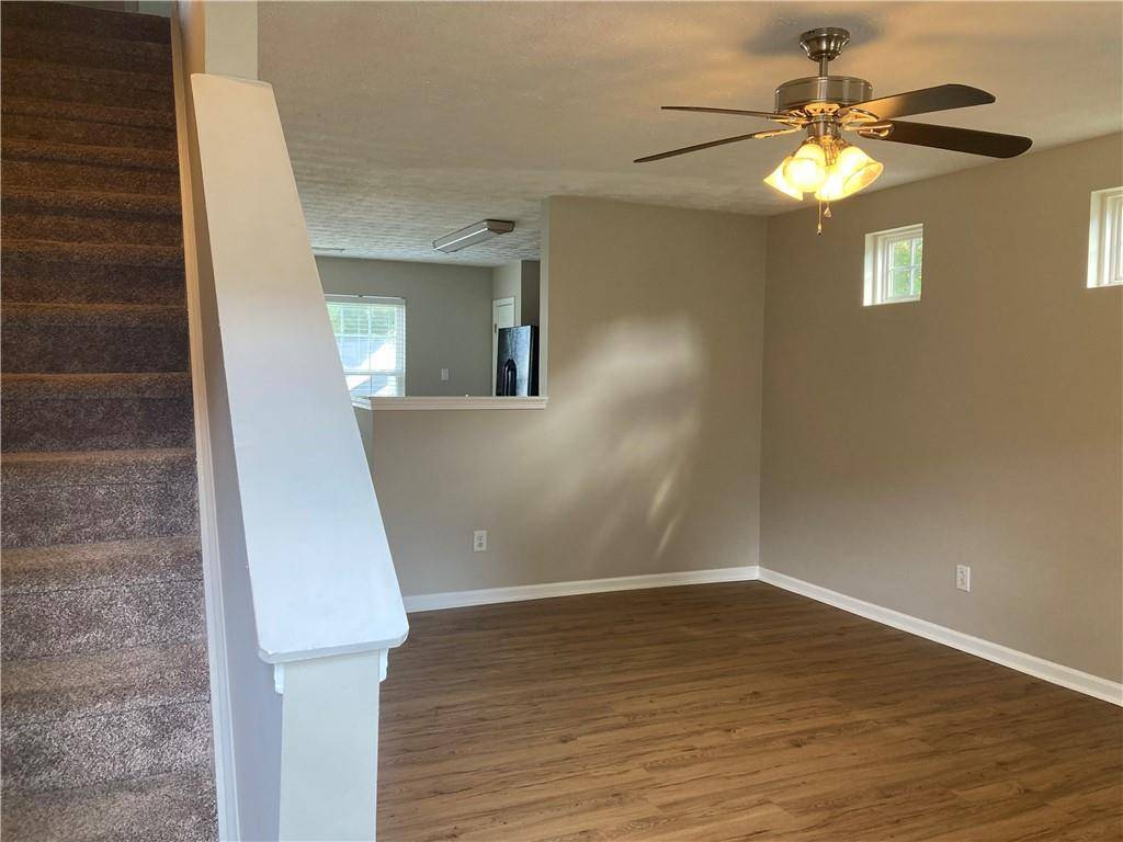 Acworth, GA 30102,423 Royal Oak DR