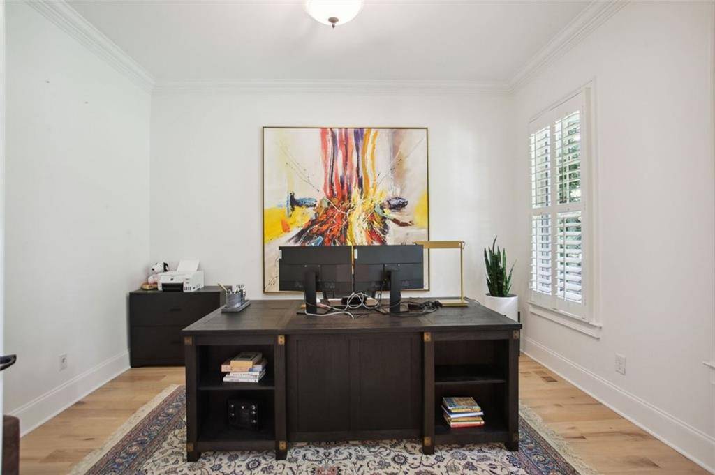 Atlanta, GA 30342,525 FOREST HILLS DR