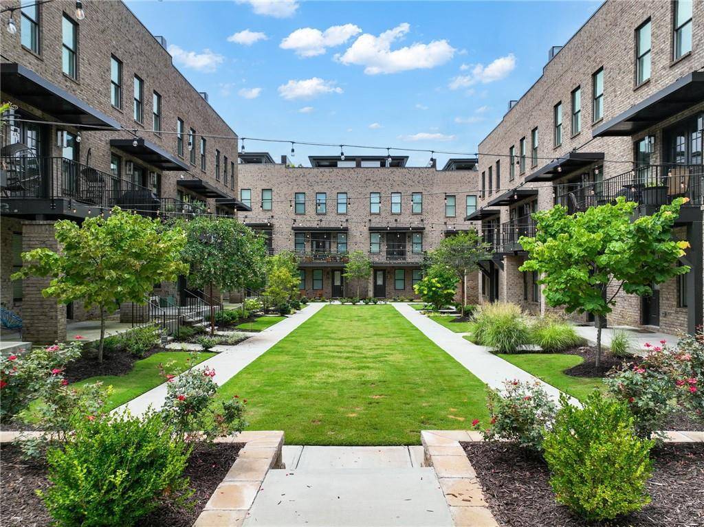 Atlanta, GA 30318,1034 Robert Smalls WAY