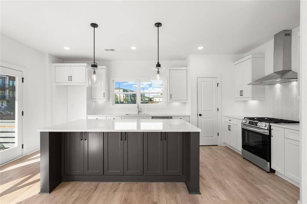 Hapeville, GA 30354,371 Kings LNDG