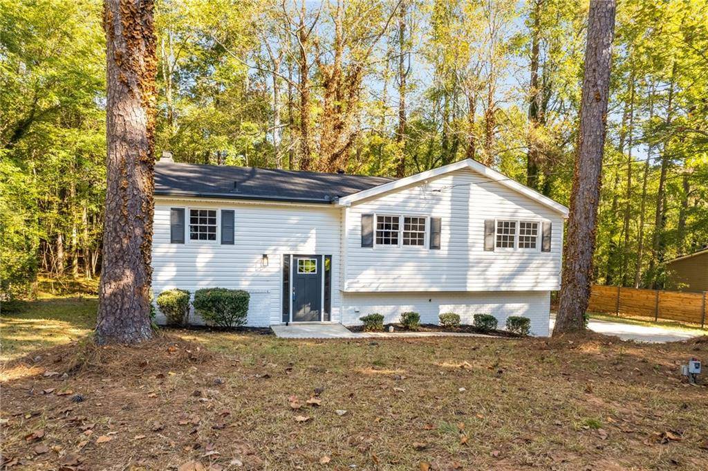 Douglasville, GA 30135,6883 Lakeshore DR