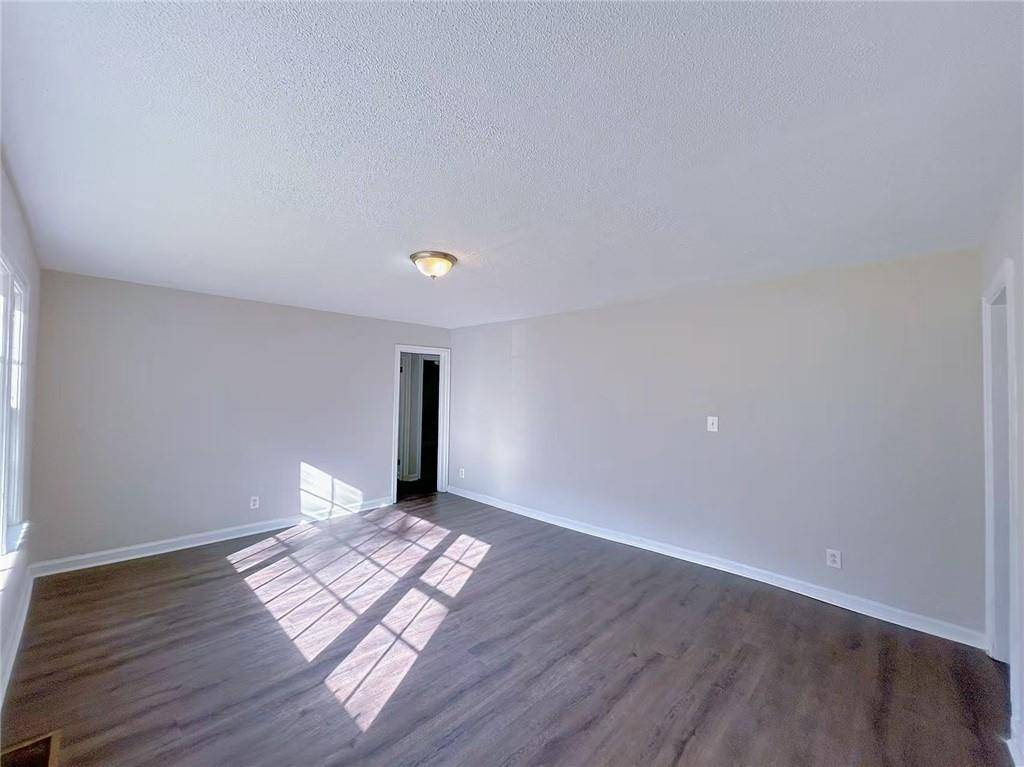 Atlanta, GA 30344,2126 Ivydale ST