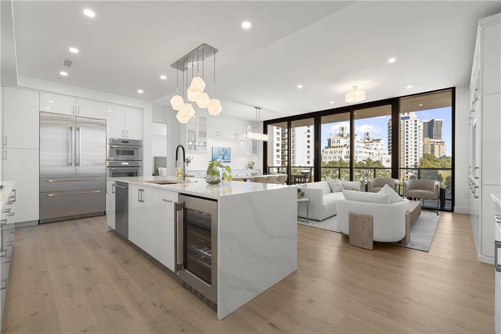 Atlanta, GA 30305,2425 Peachtree RD NE #902