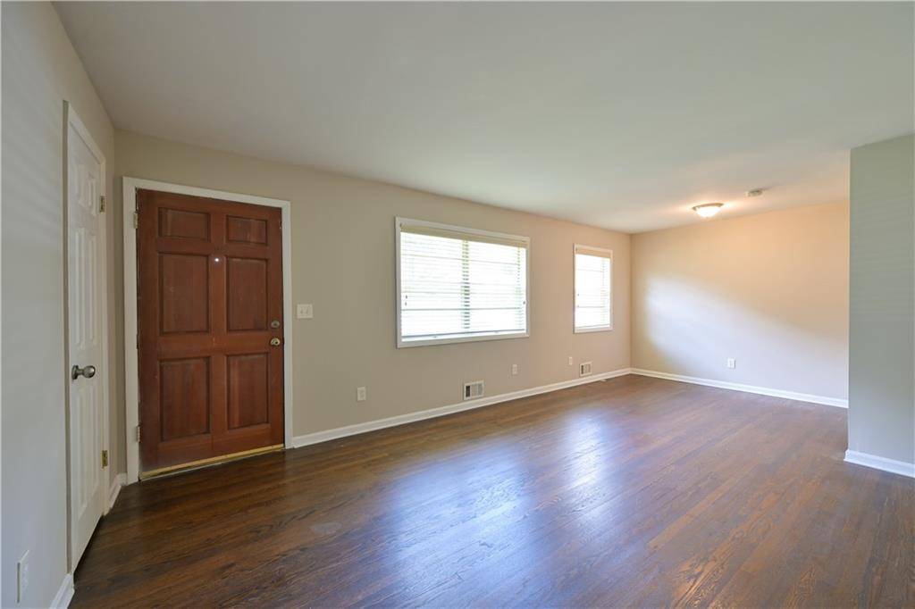 Atlanta, GA 30318,2075 Claude ST NW