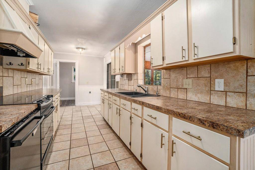 Austell, GA 30168,7067 Pleasant DR