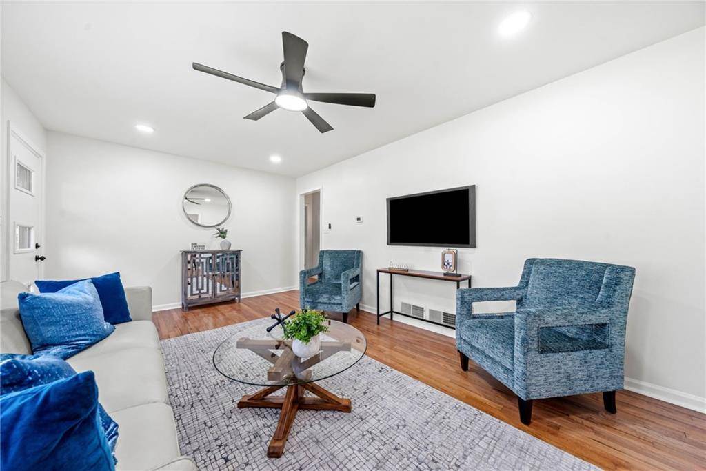 Atlanta, GA 30318,801 N Evelyn PL NW