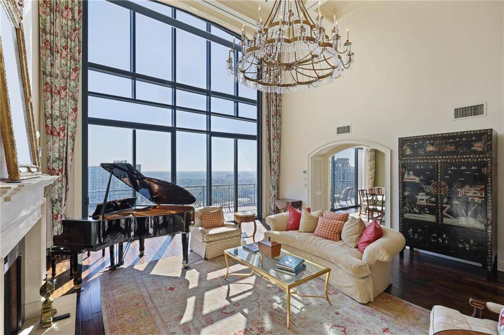 Atlanta, GA 30305,3040 Peachtree RD NW #1905