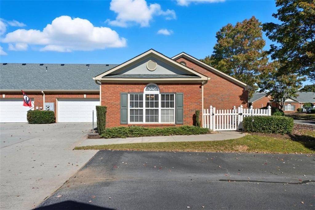 Buford, GA 30518,119 Holiday RD #201