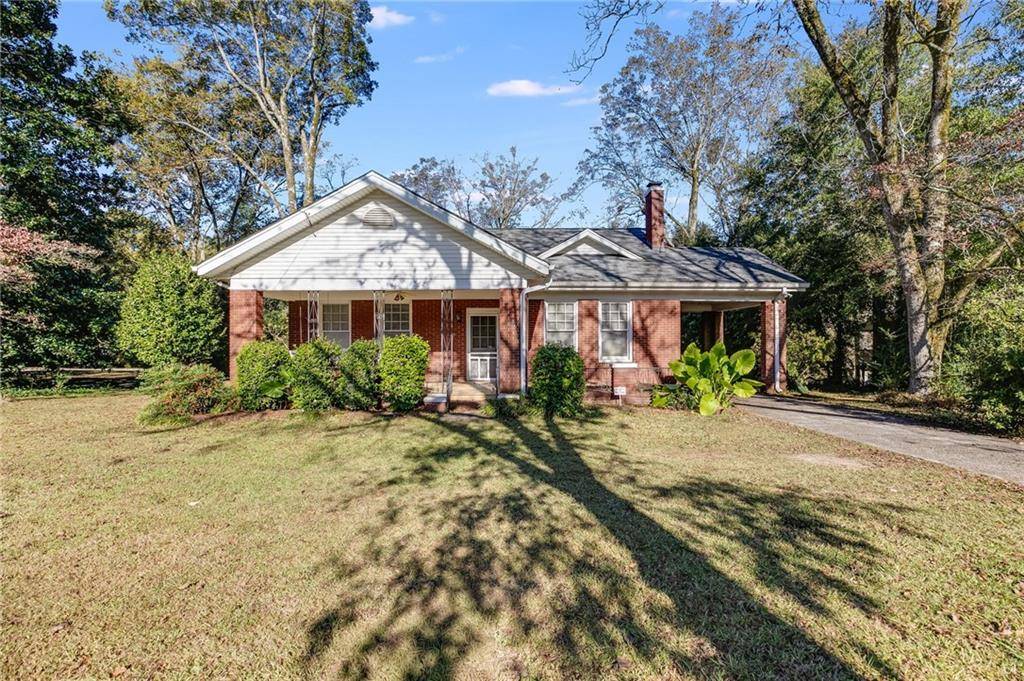 Bowdon, GA 30108,427 E College ST