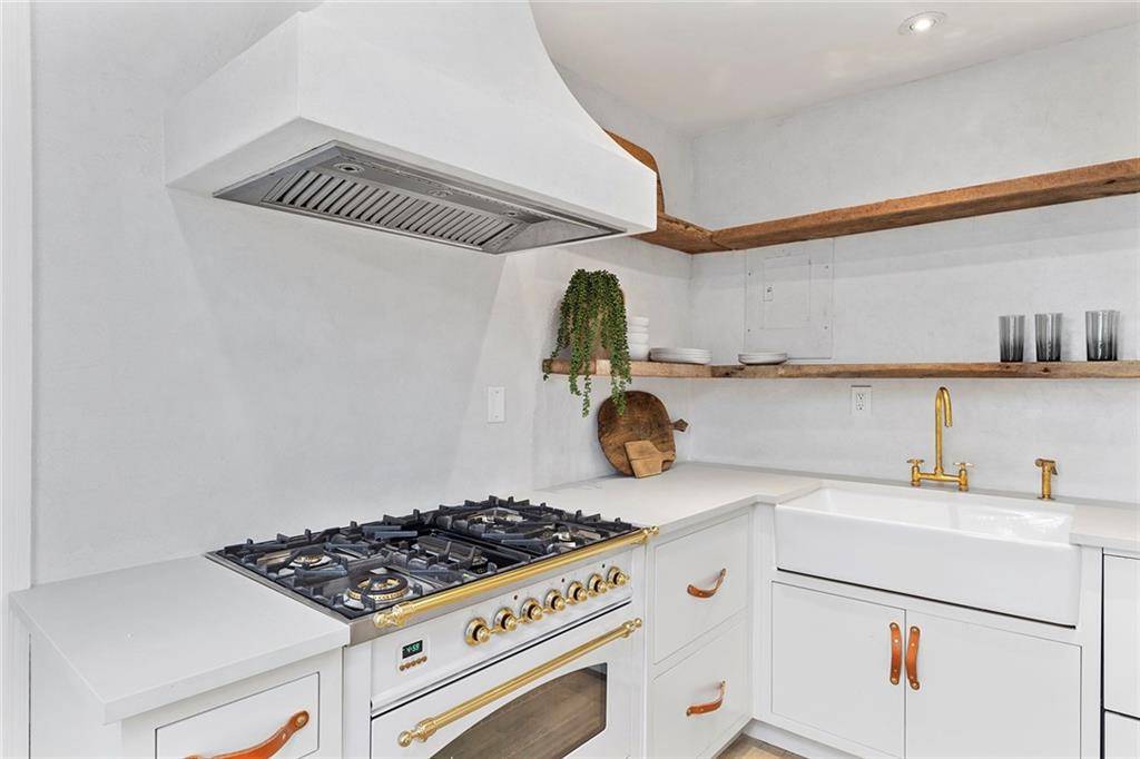 Atlanta, GA 30313,716 Stokeswood AVE SE #2B