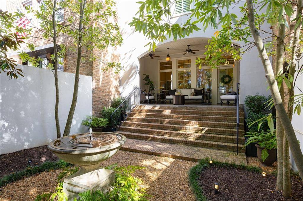 Woodstock, GA 30188,125 Hubbard RD