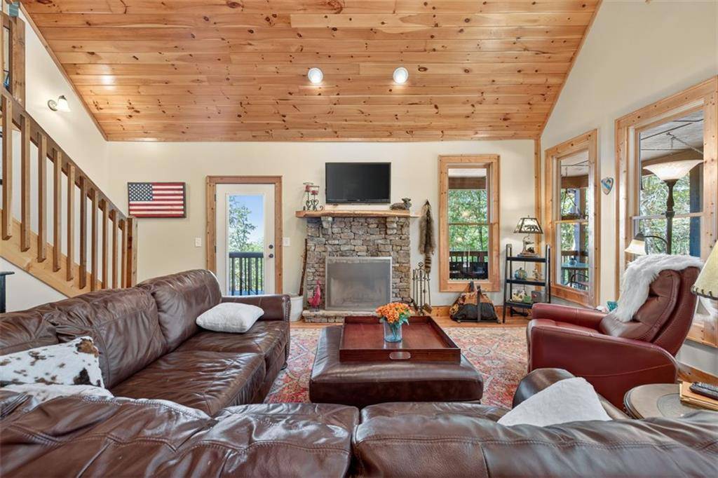 Tiger, GA 30576,727 BONANZA LN