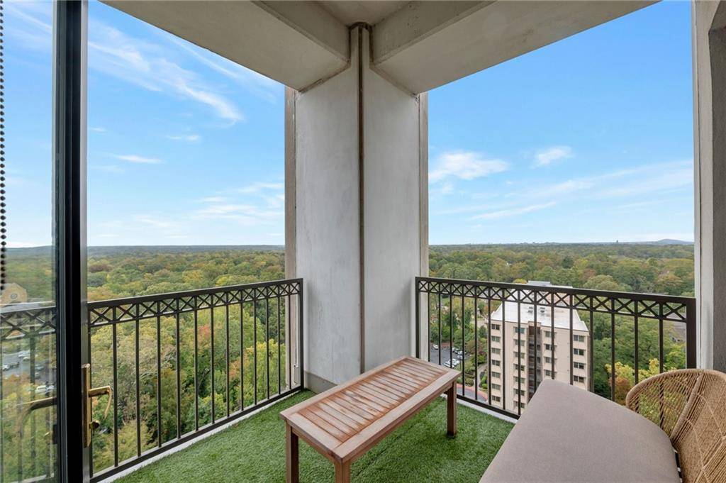 Atlanta, GA 30305,2828 Peachtree RD NW #1703