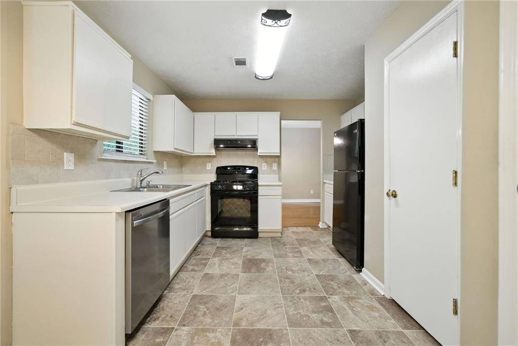 Snellville, GA 30039,3045 Wildflower LN