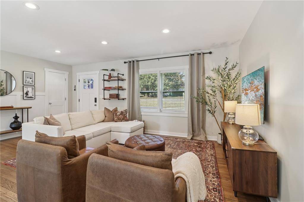 Smyrna, GA 30080,984 Valley DR SE