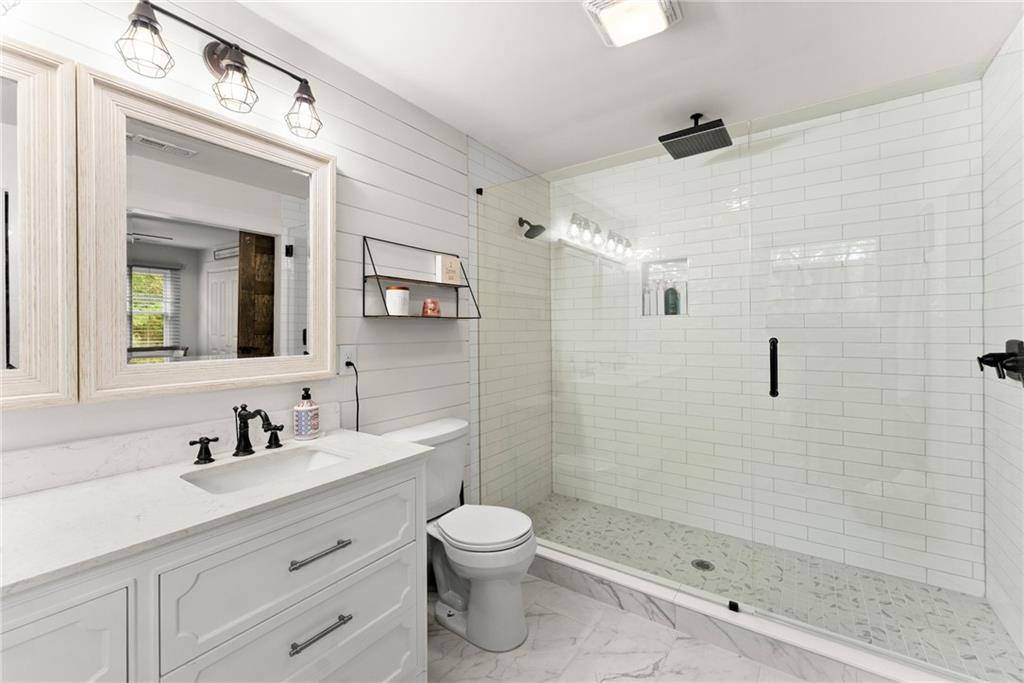 Cumming, GA 30040,5190 Spot RD