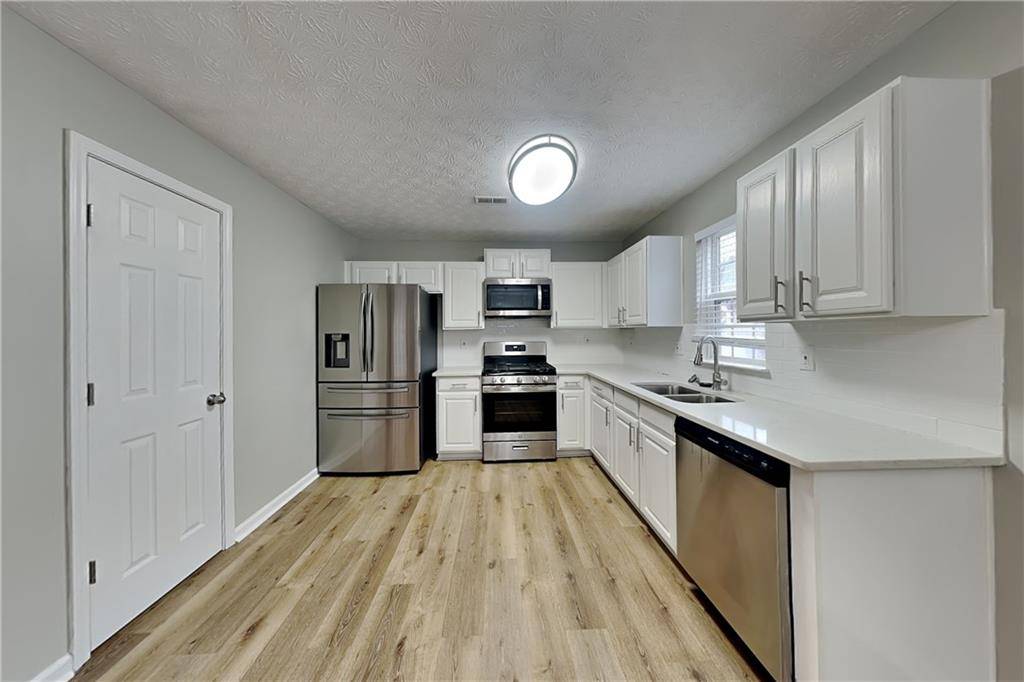 Dallas, GA 30132,293 Topaz DR