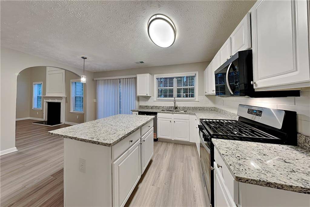 Suwanee, GA 30024,400 Manor Glen DR