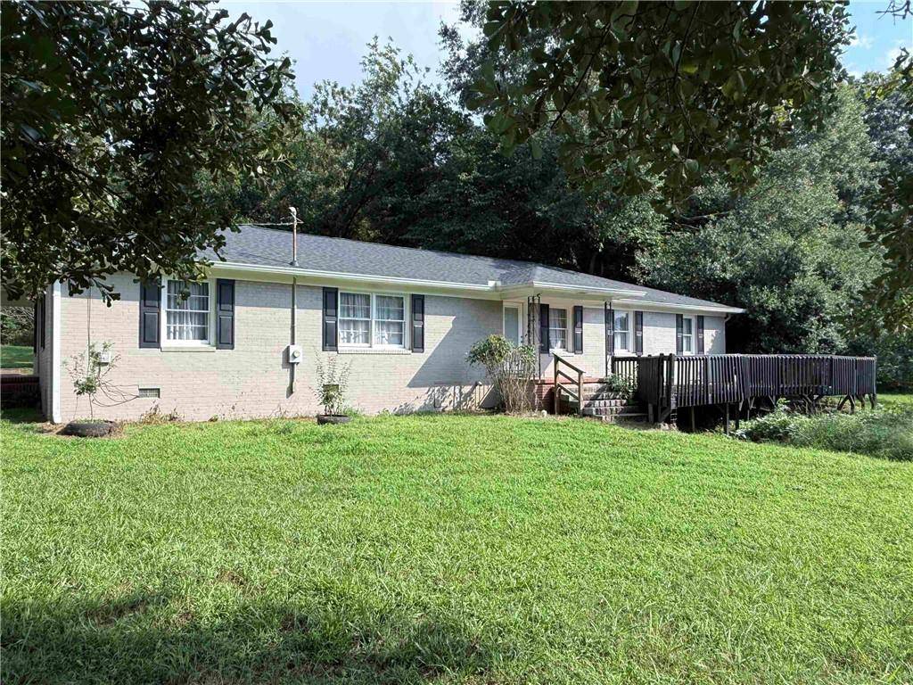 Carnesville, GA 30521,735 Bowersville RD