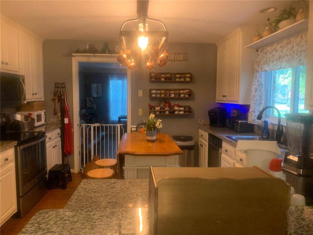 Rome, GA 30165,107 E Clinton DR E