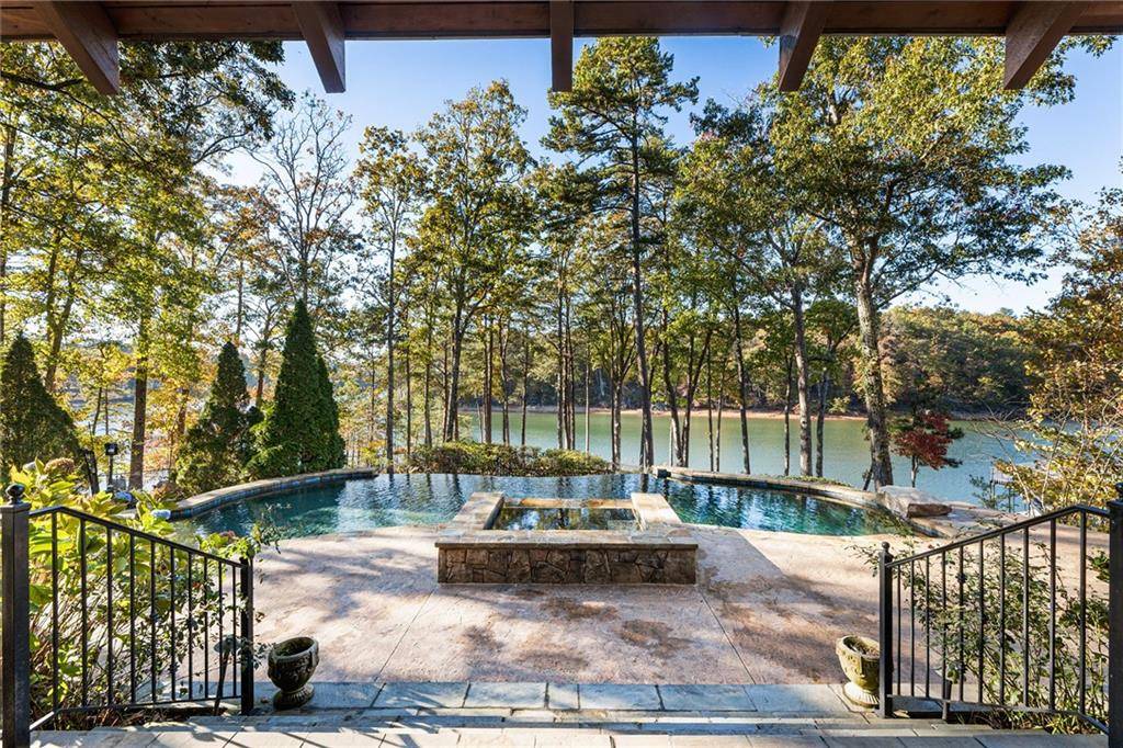 Buford, GA 30518,6111 Blackberry LN