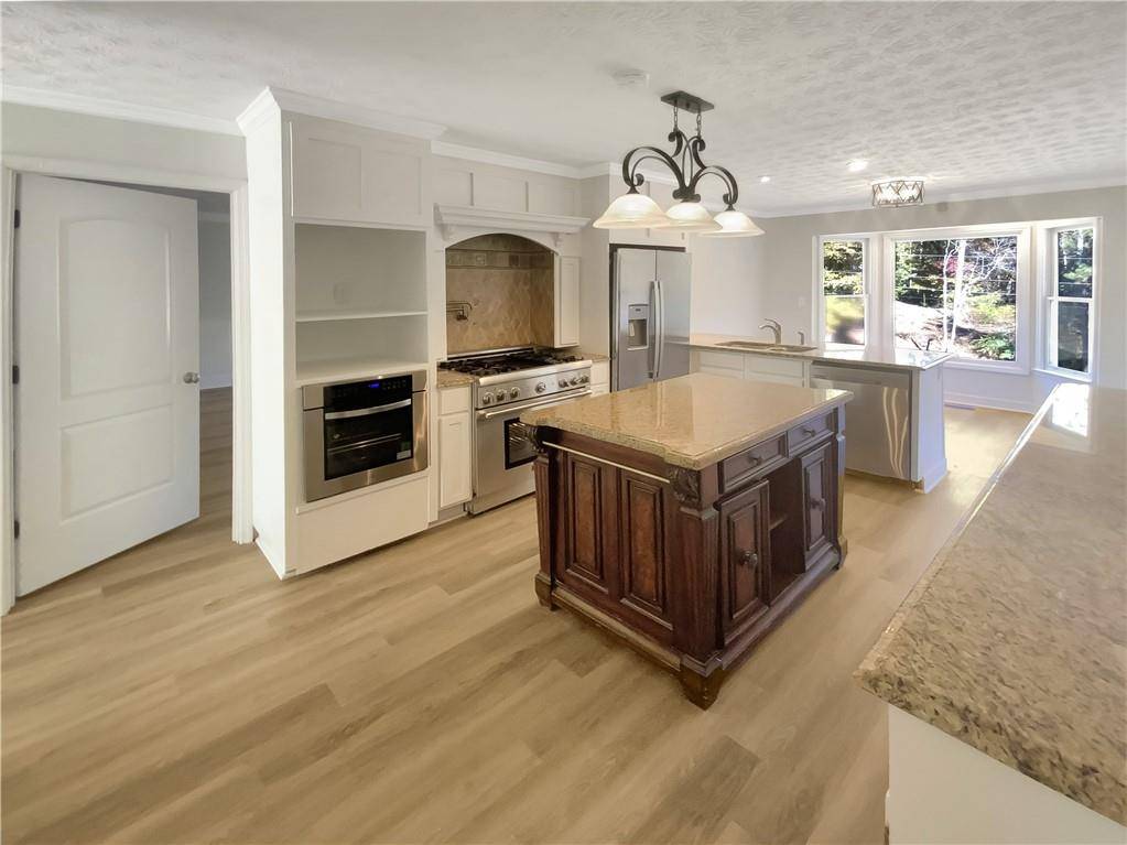 Canton, GA 30114,156 Page PL