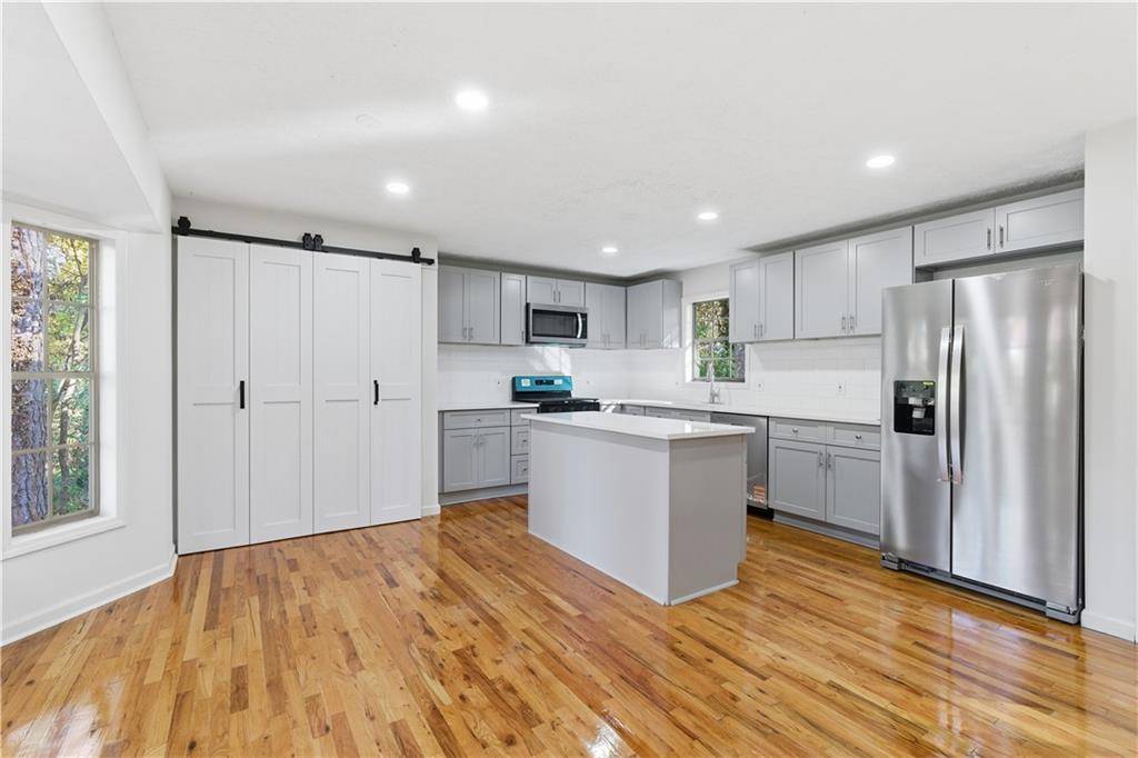 Woodstock, GA 30188,235 Sabrina CT