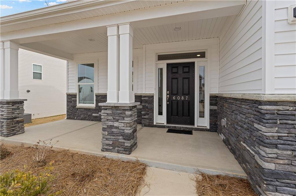 Hoschton, GA 30548,130 Coffee LN