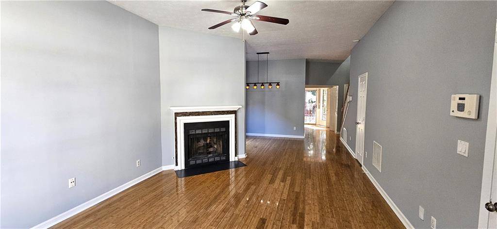 Alpharetta, GA 30022,4965 N Bridges DR