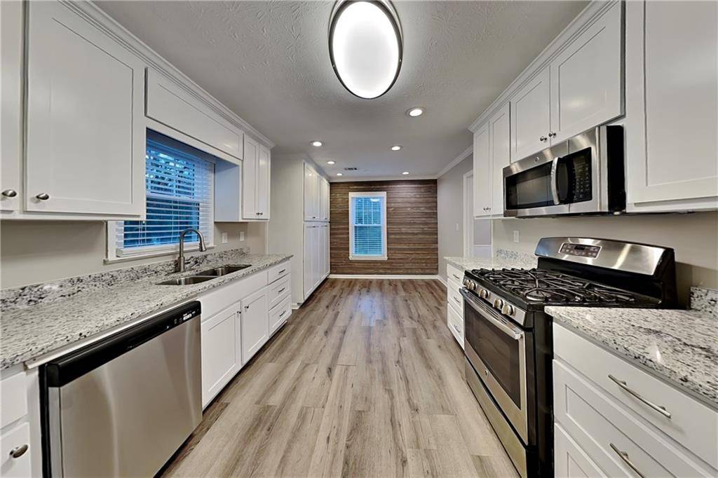 Woodstock, GA 30188,1102 Canterbury LN