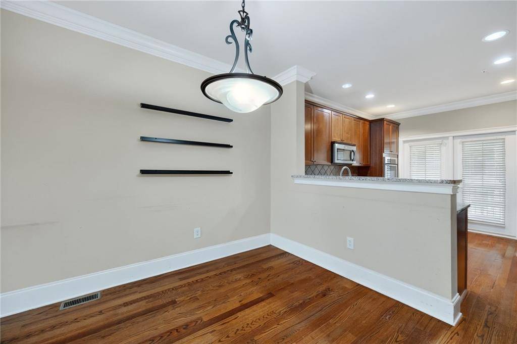 Atlanta, GA 30328,6459 Chariot ST #35