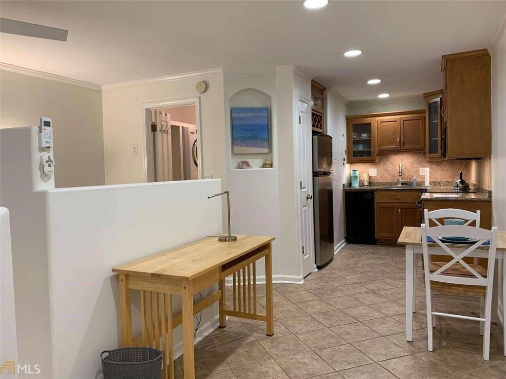 Athens, GA 30605,655 E Campus RD #33