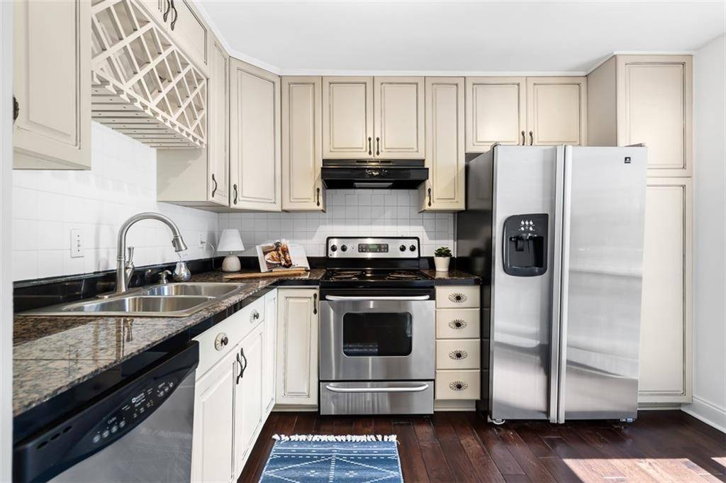 Atlanta, GA 30339,1127 Riverbend Club DR SE