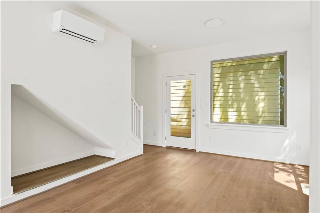 Atlanta, GA 30310,1070 Dill AVE SW #204