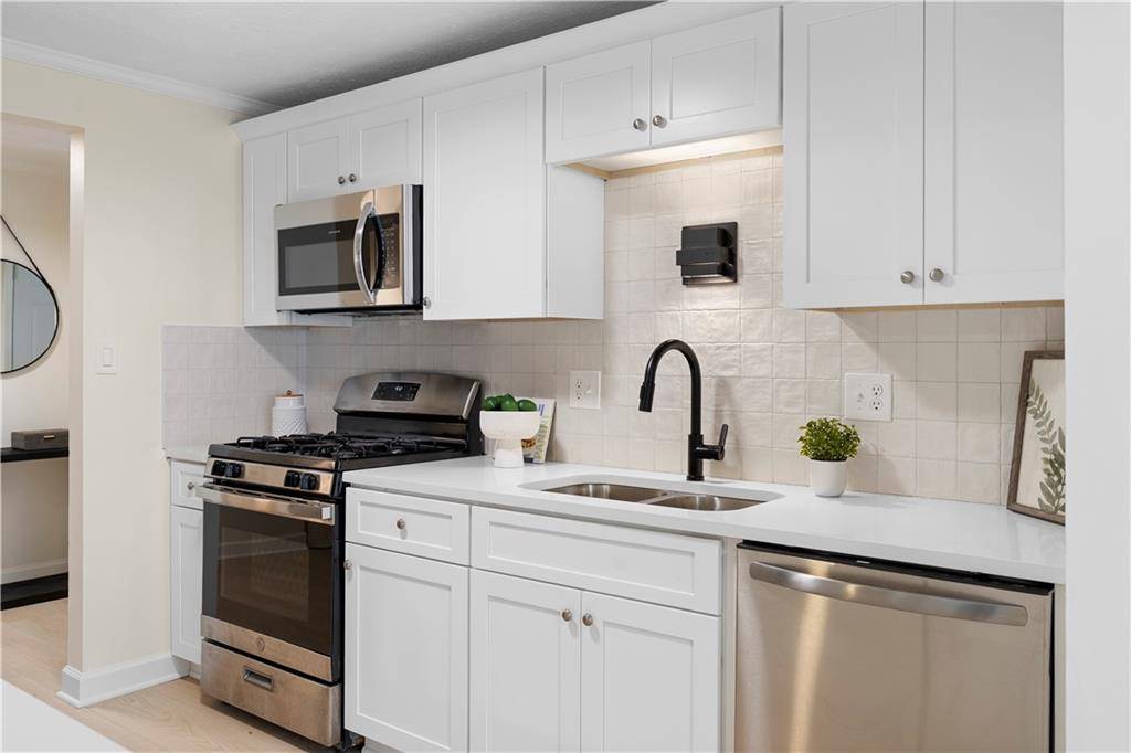 Roswell, GA 30076,10630 Worthington Hills MNR