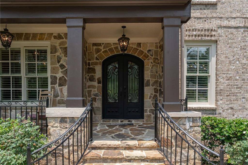 Atlanta, GA 30328,6552 Long Acres DR