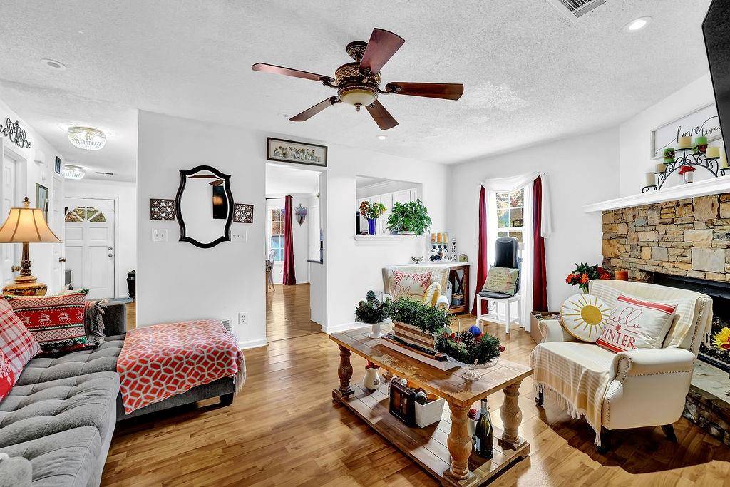 Woodstock, GA 30188,5073 Farm Valley DR NE