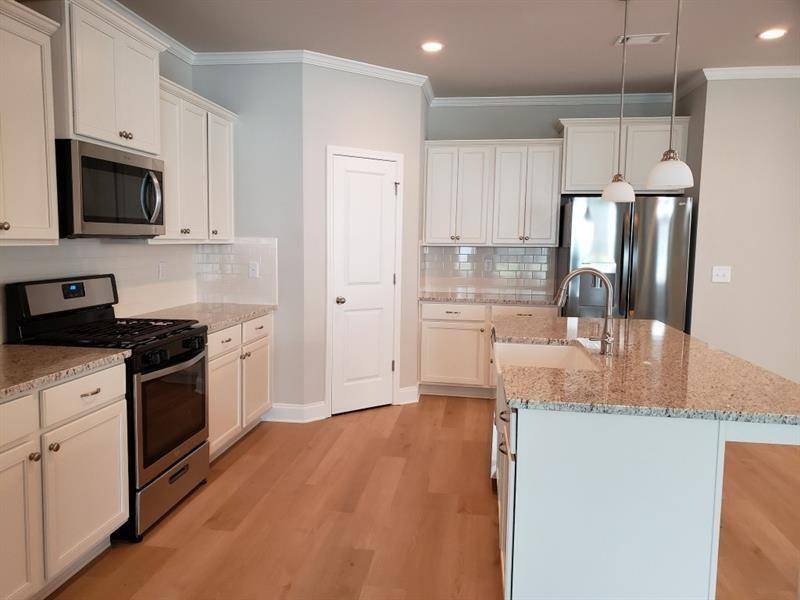 Flowery Branch, GA 30542,5192 Parkwood DR