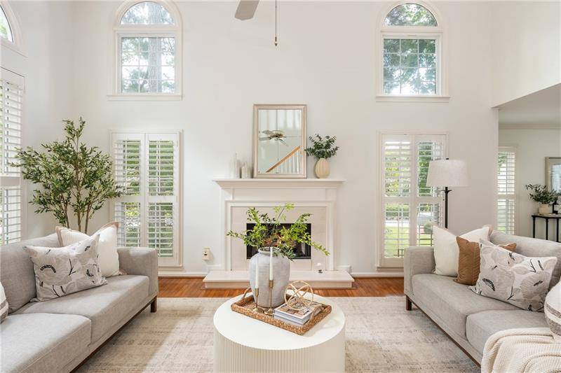 Alpharetta, GA 30005,1585 Spinnaker DR