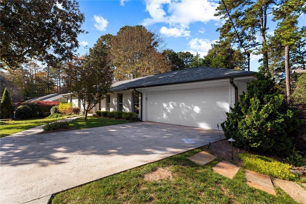 Atlanta, GA 30342,560 Windsor Pkwy