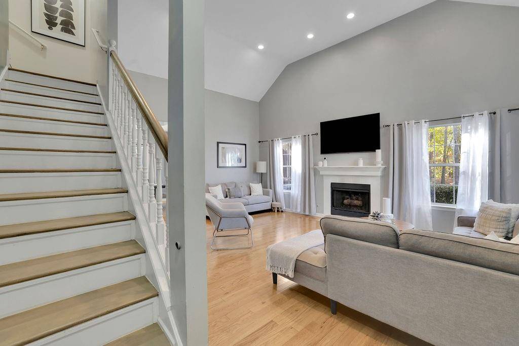 Alpharetta, GA 30022,10945 Pinehigh DR