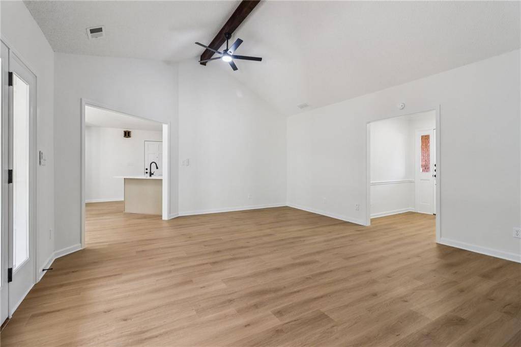 Sharpsburg, GA 30277,135 Willow Lake LN