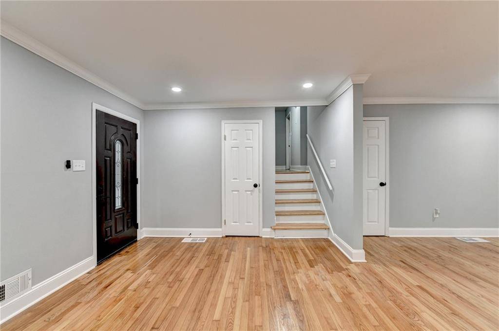 Stone Mountain, GA 30087,5169 Oxbow RD