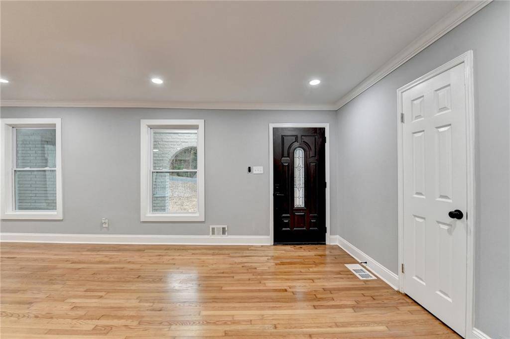 Stone Mountain, GA 30087,5169 Oxbow RD