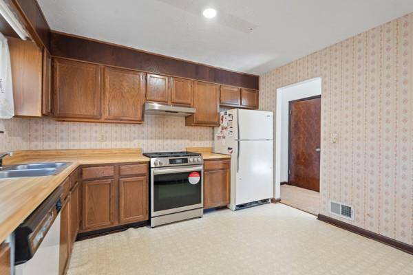 Snellville, GA 30039,3697 Chinaberry LN